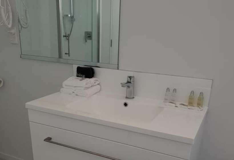 בית מלון כפרי Durham Court Motor Inn