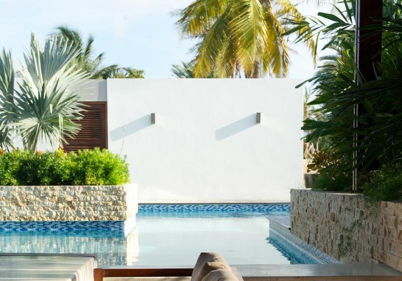 Trupial Hotel & Casino