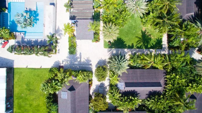 Trupial Hotel & Casino