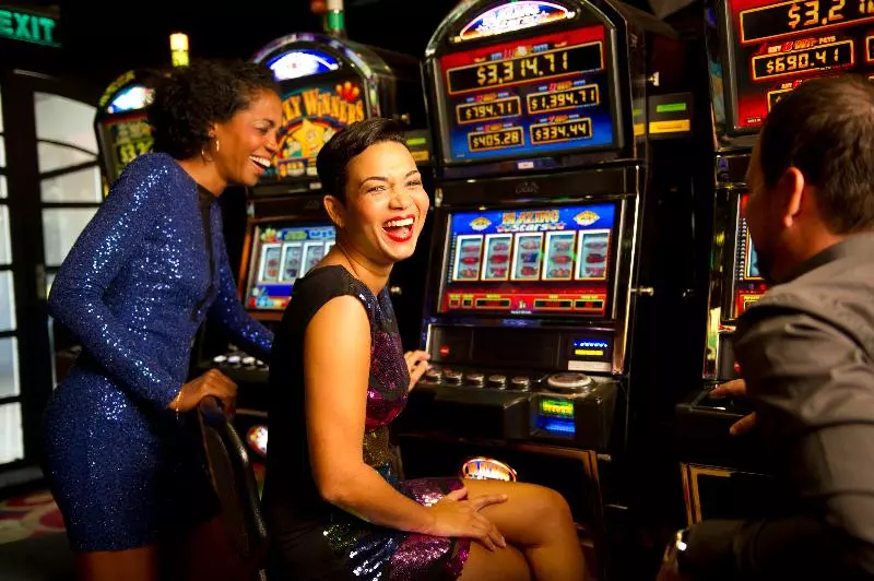 Trupial Hotel & Casino