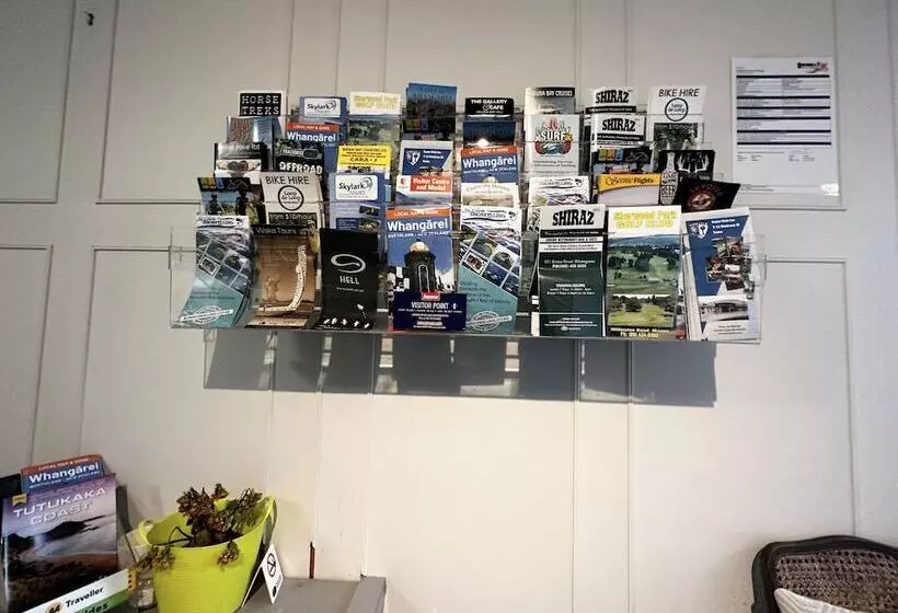 Kingswood Manor Motel