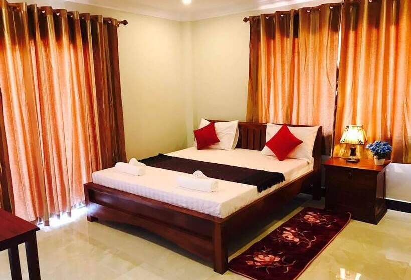 Blue Diamond Guest House   Hostel