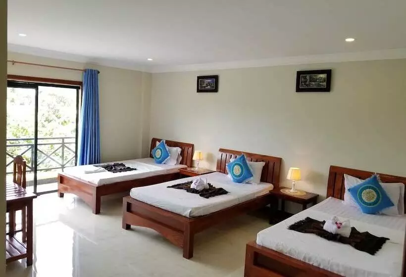 Blue Diamond Guest House   Hostel