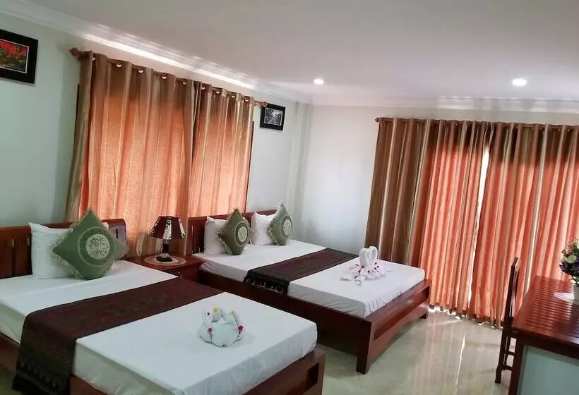 Blue Diamond Guest House   Hostel