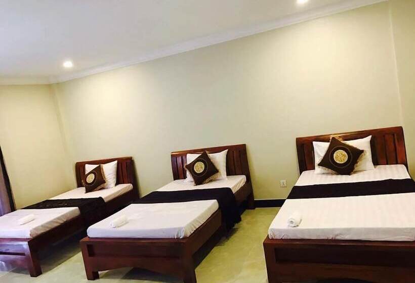 Blue Diamond Guest House   Hostel