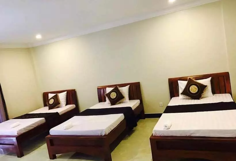 Blue Diamond Guest House   Hostel