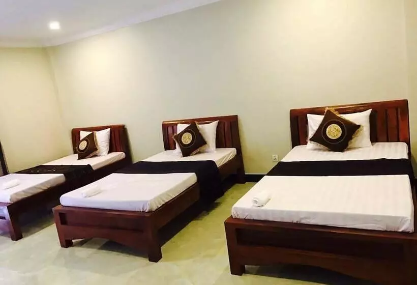 Blue Diamond Guest House   Hostel
