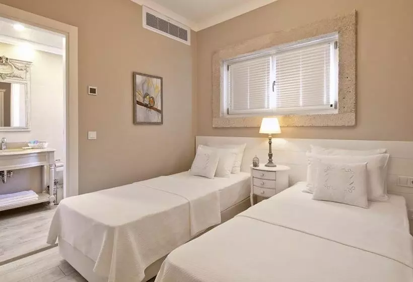 Eritrina Otel
