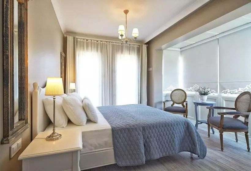 Eritrina Otel