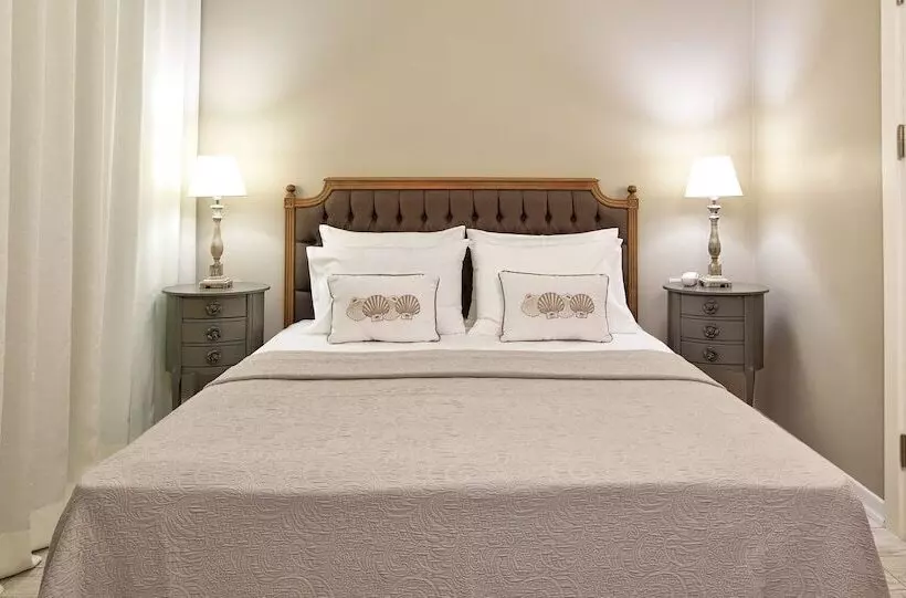 Eritrina Otel