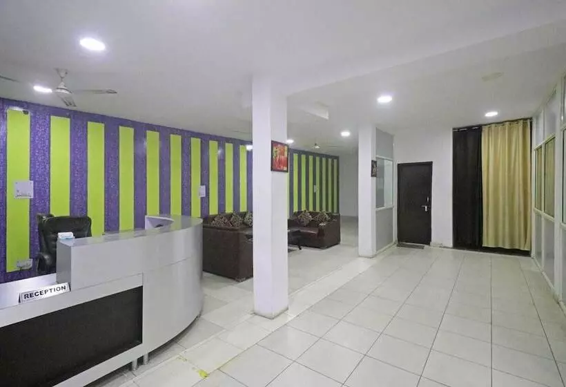 Airport Hotel Ashoka Palace