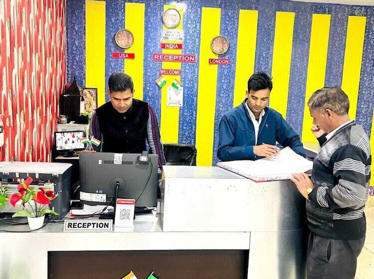 Airport Hotel Ashoka Palace