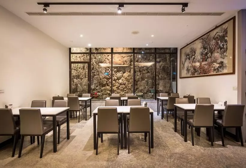 هتل Country Garden