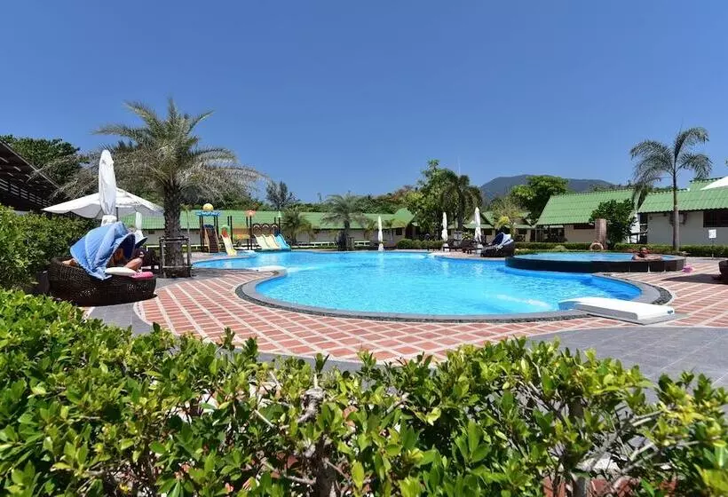 ホテル Varin Beach Resort