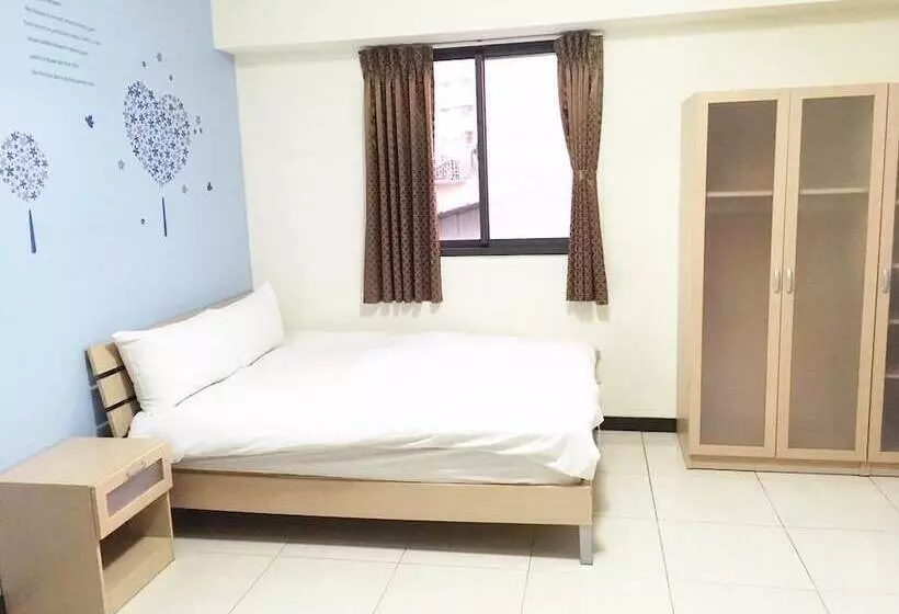 پانسیون Canvsa Corner