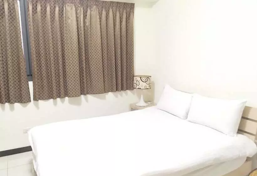 پانسیون Canvsa Corner