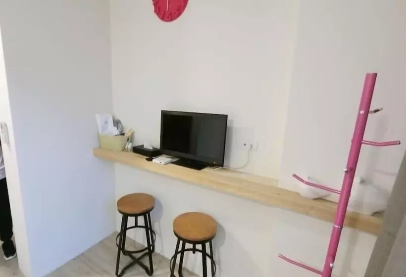 پانسیون Fengjia Line Stack