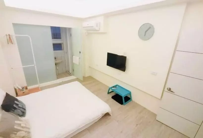 پانسیون Fengjia Line Stack