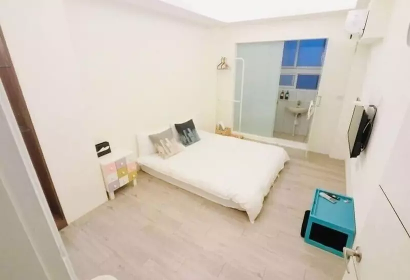 پانسیون Fengjia Line Stack