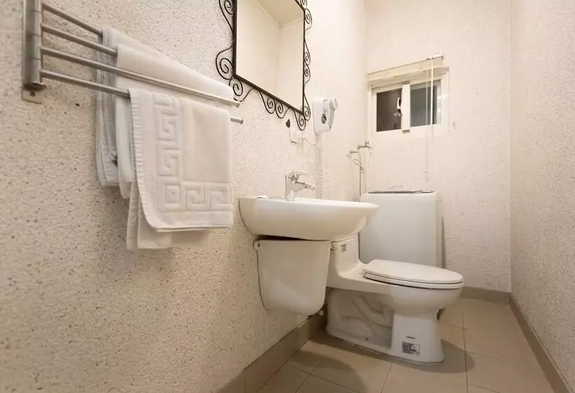 پانسیون Fengjia Line Stack