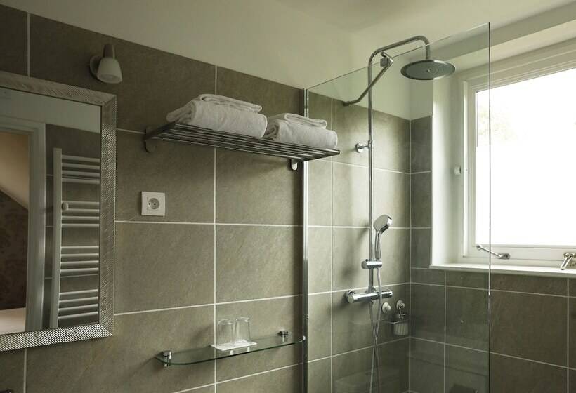 تختخواب و صبحانه La Belle Monsoise