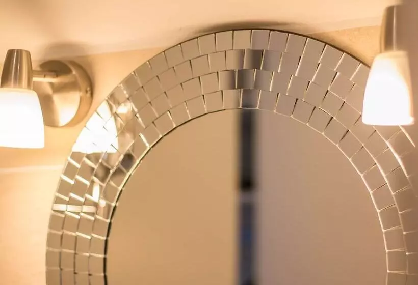 تختخواب و صبحانه La Belle Monsoise