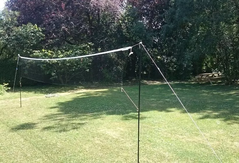 تختخواب و صبحانه La Belle Monsoise