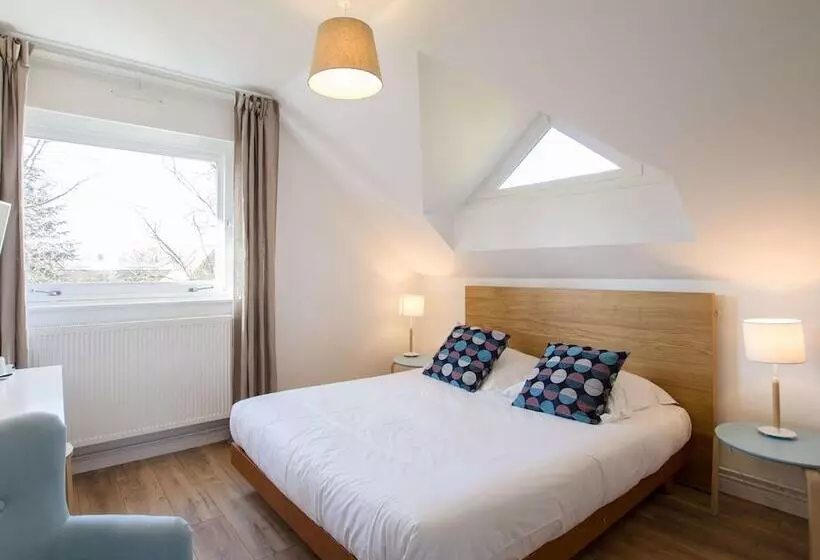 تختخواب و صبحانه La Belle Monsoise