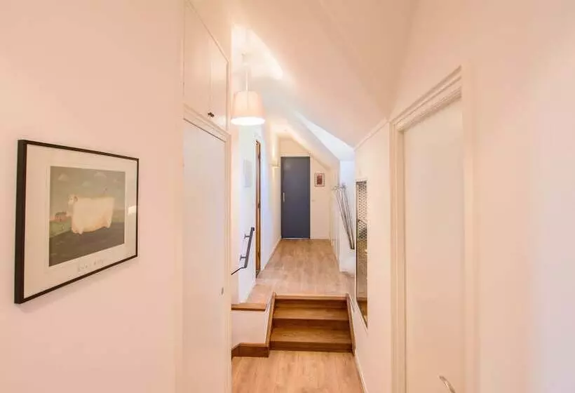 تختخواب و صبحانه La Belle Monsoise