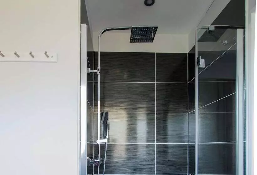 تختخواب و صبحانه La Belle Monsoise