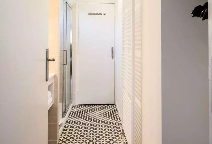 تختخواب و صبحانه La Belle Monsoise