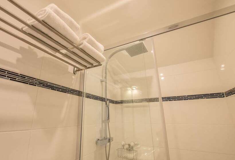 تختخواب و صبحانه La Belle Monsoise