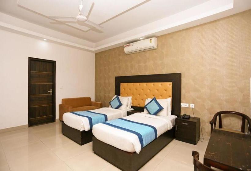 Callista Inn Golf Course Road