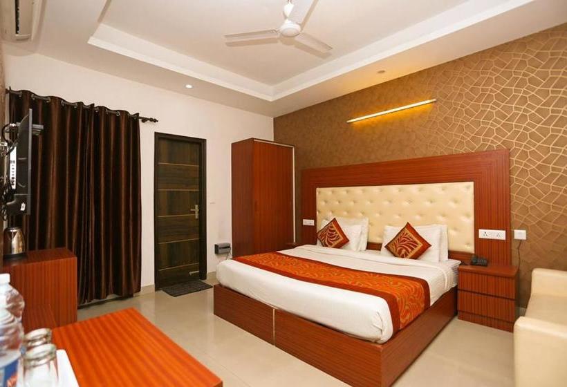 Callista Inn Golf Course Road