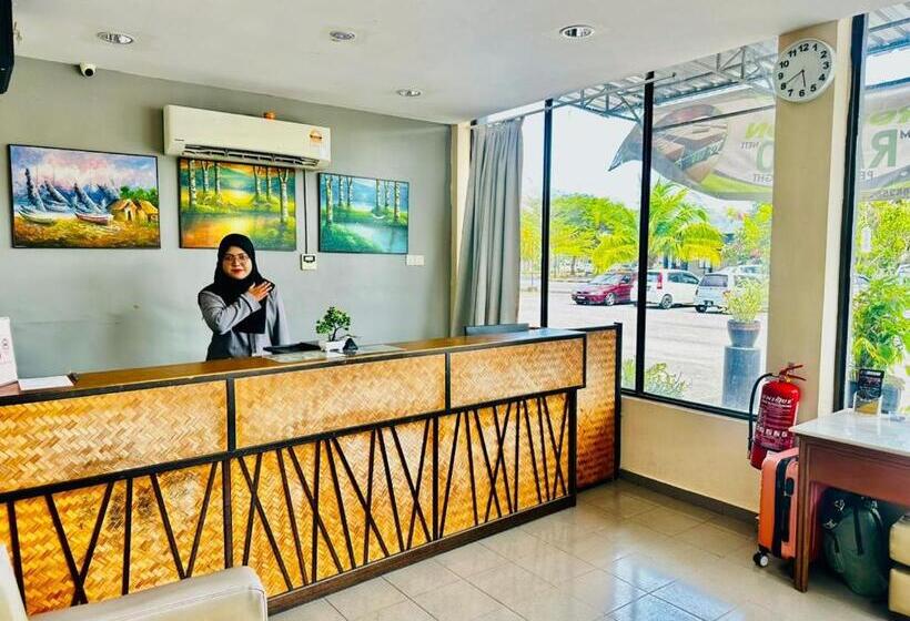 ホテル Baron Waterfront