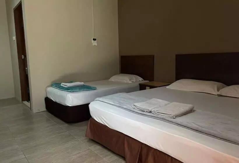 Hotelli Baron Waterfront