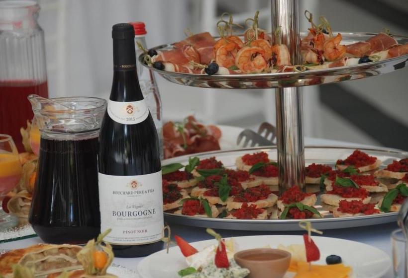 Отель Dream Hills Club