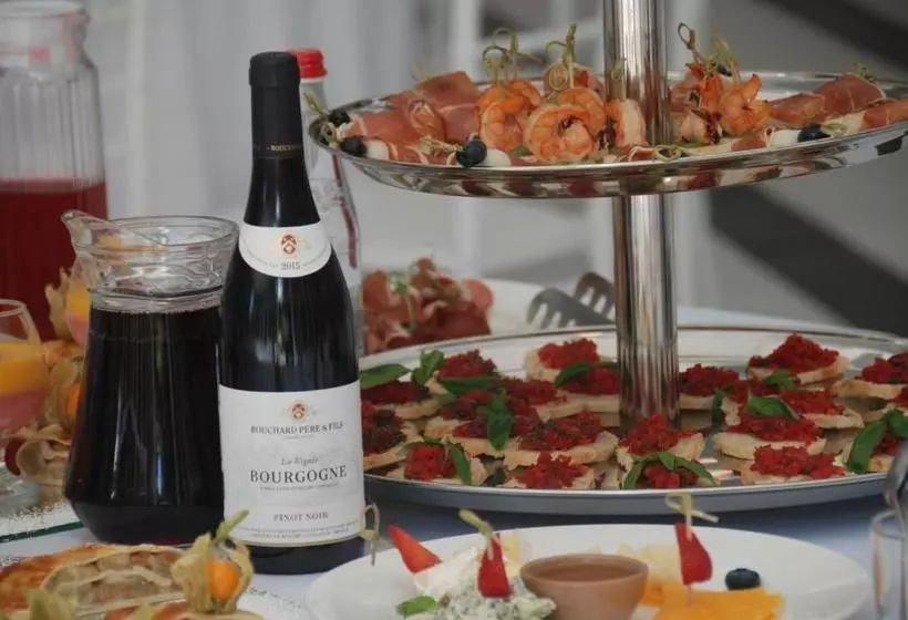 هتل Dream Hills Club