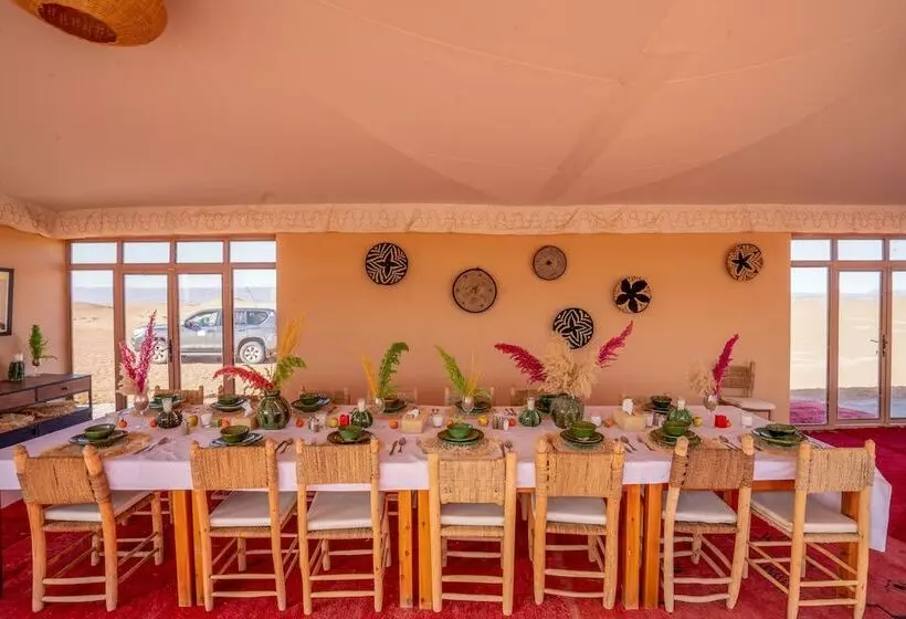 Hotelli Erg Chegaga Desert Luxury Camp