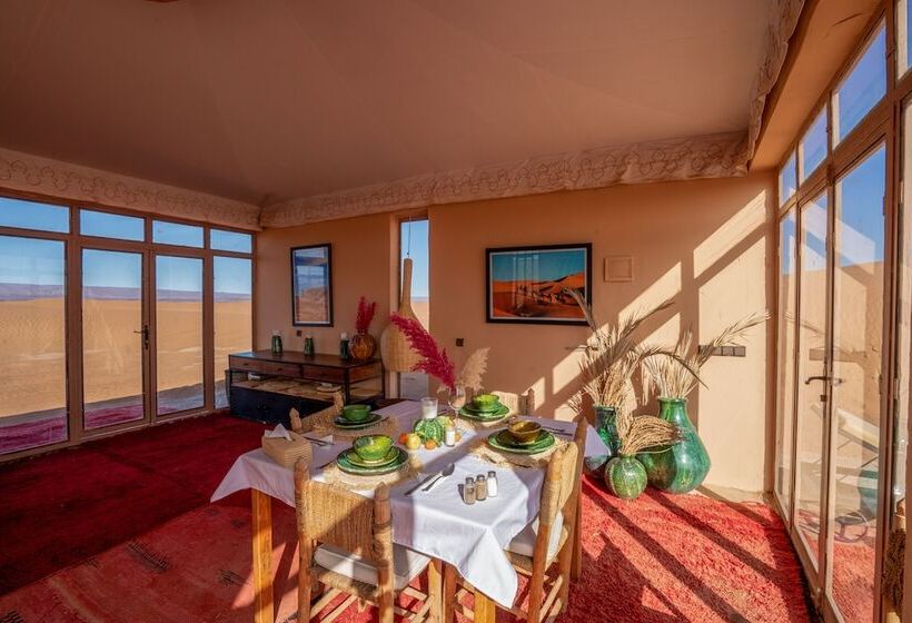 فندق Erg Chegaga Desert Luxury Camp