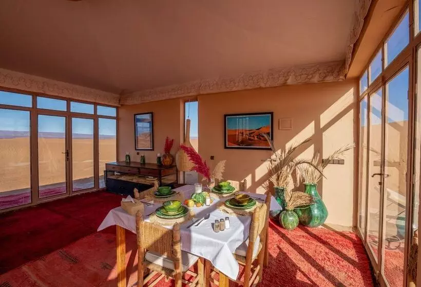 Hotelli Erg Chegaga Desert Luxury Camp
