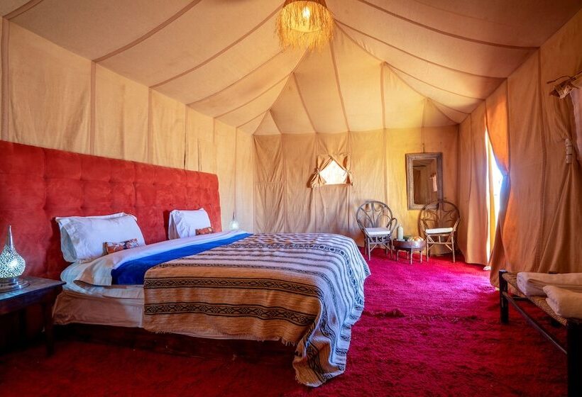 فندق Erg Chegaga Desert Luxury Camp