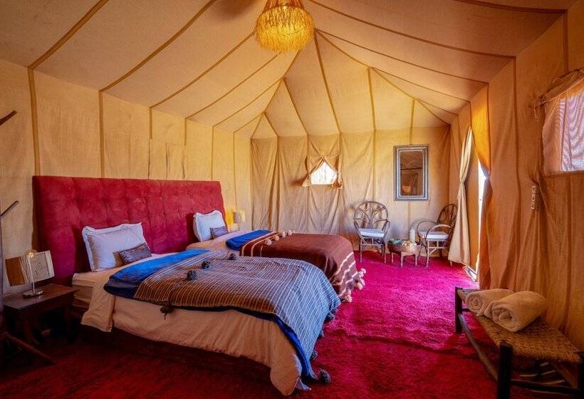 فندق Erg Chegaga Desert Luxury Camp