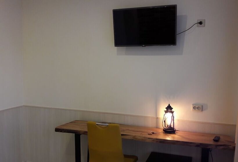 هتل Nikolsky Red Square