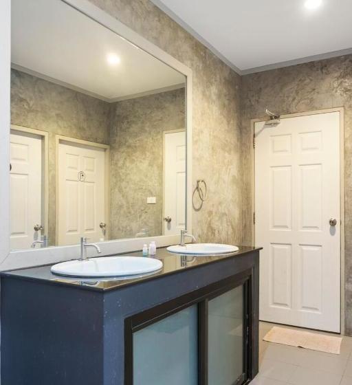 هتل Samui Backpacker