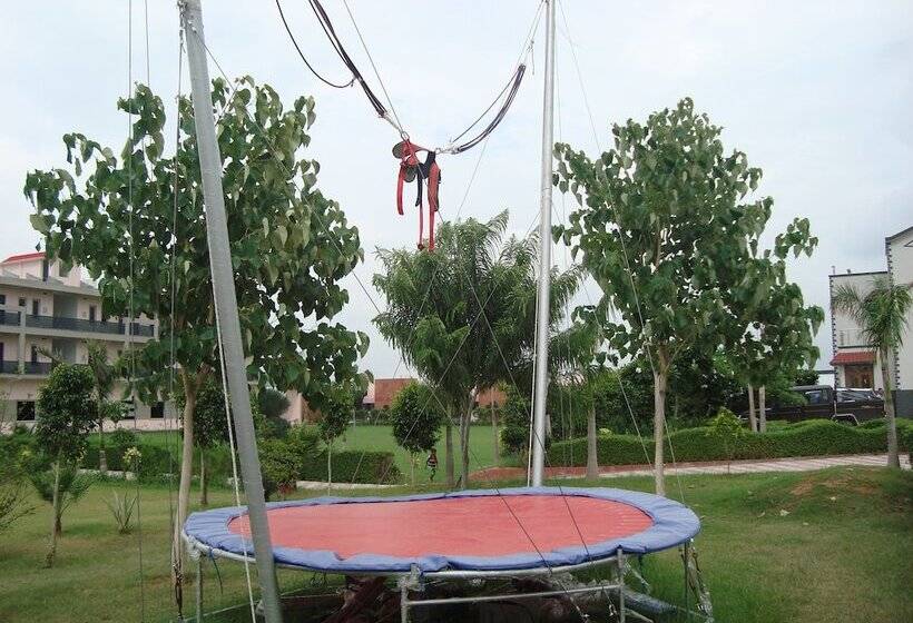 Nature Valley Resort