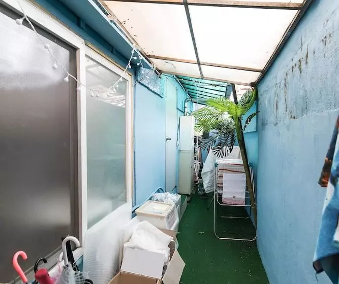 Majatalo Jinho S Black Whale Guesthouse & Bar