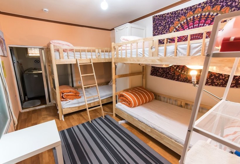 펜션 Jinho S Black Whale Guesthouse & Bar