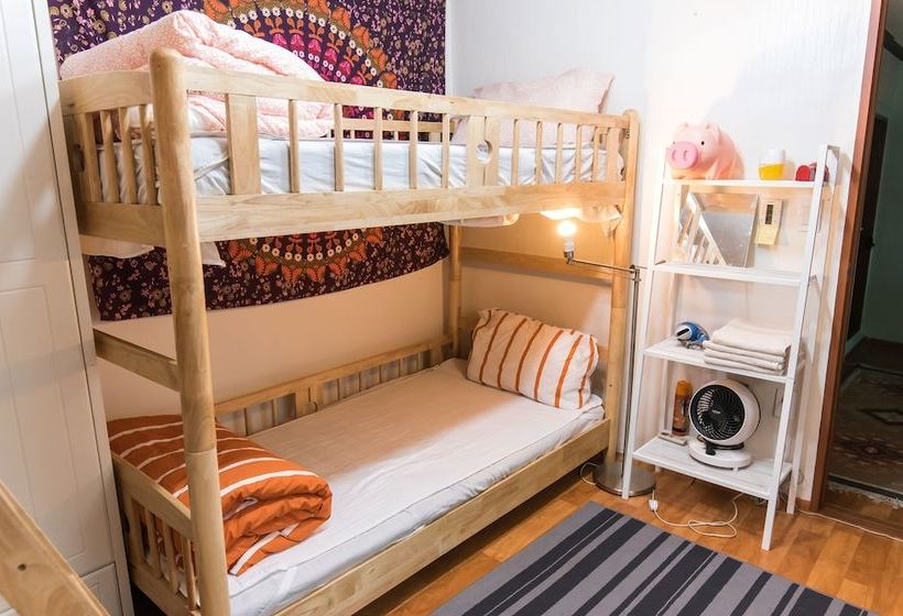 펜션 Jinho S Black Whale Guesthouse & Bar