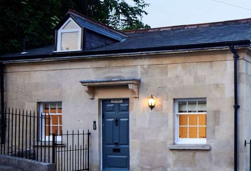 Bath Circle Camden Lodge House